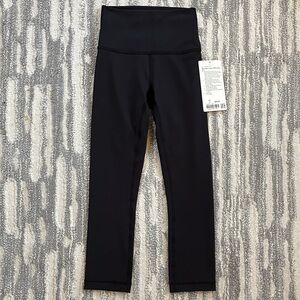 NWT Lululemon Wunder Train HR Crop 21”- Size 2